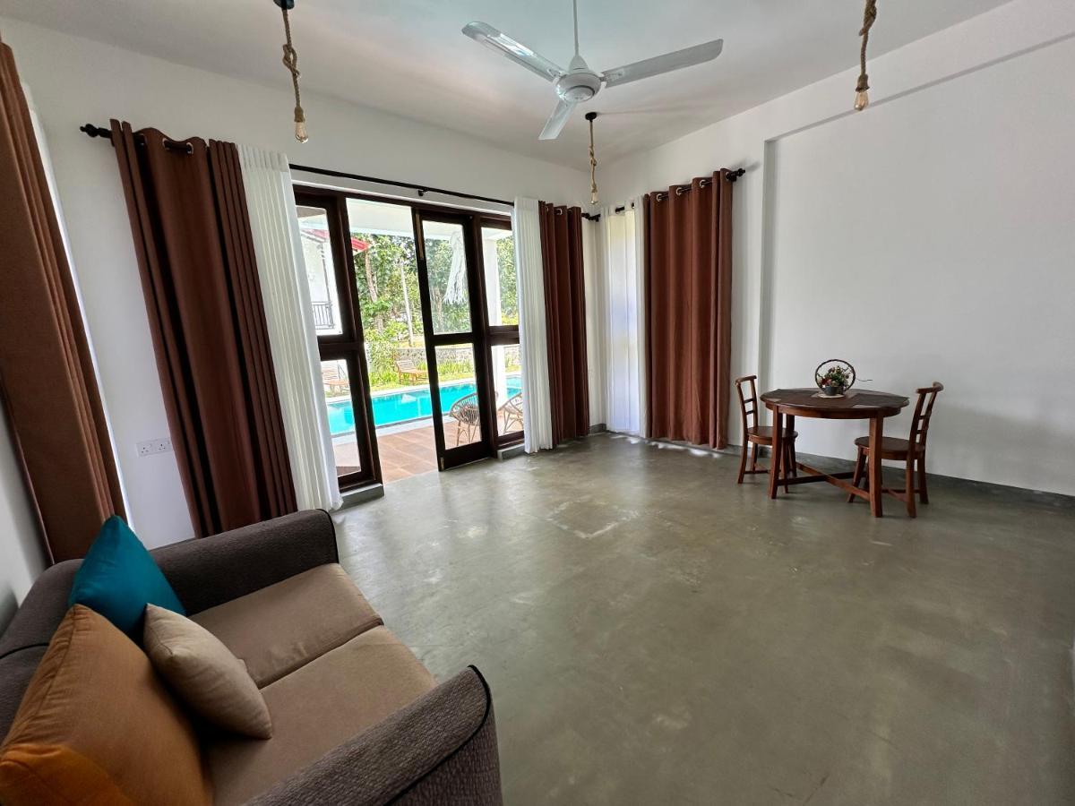 Finch Tangalle Luaran gambar